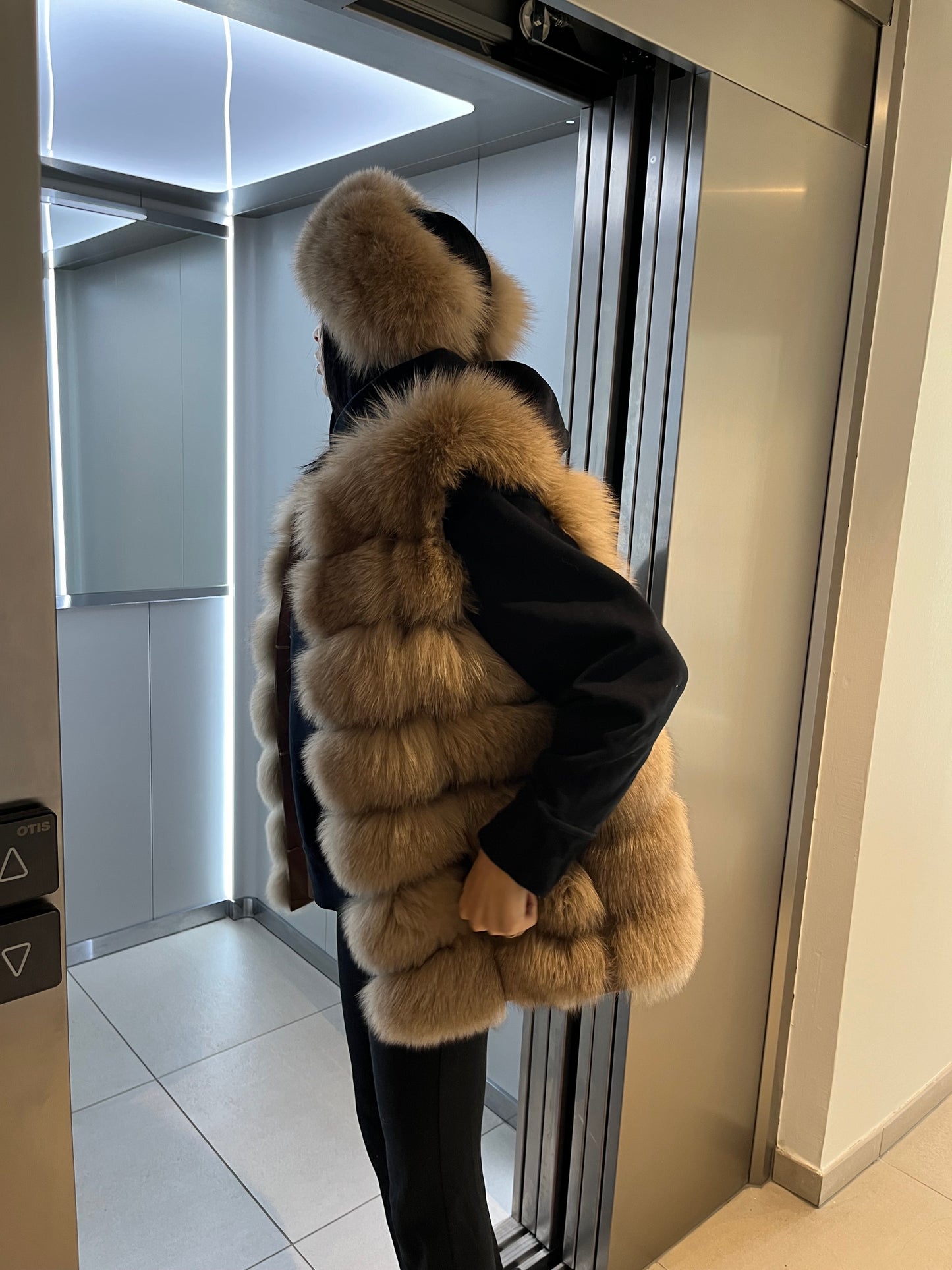 Fur sans manches Kamel